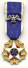 Se le otorgó la Medalla Presidencial de la Libertad en 1963.