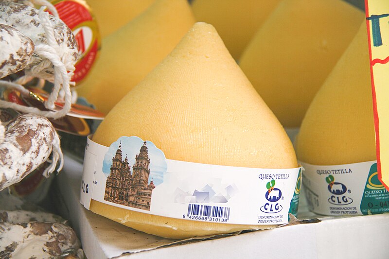 File:Queso tetilla-Mercado.jpg