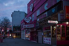 Near-empty red-light district in Hamburg on 17 March RI001812 (49669981468).jpg