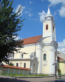 RO Bistrita Biserica romano-catolica Sfanta Treime (17)