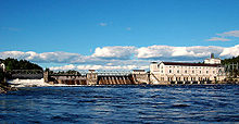 The Ranasfoss power station (98MW) on the Glomma River. Norway's 1,166 hydroelectric generating stations provide between 98% and 99% of the country's power supply. Raanaasfoss kraftstasjon1.jpg