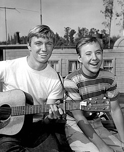 Randy Boone Michael Burns C'est un monde d'hommes 1962.JPG