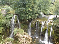 A Slunjčica vízesései a torkolat közelében Rastokénél.