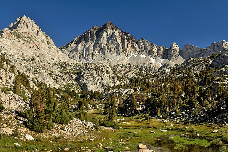 File:Red and White Mountain, California.jpg