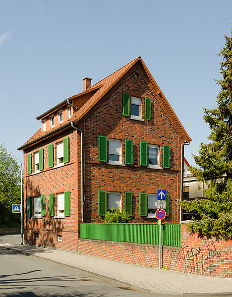 File:Residential building in Mörfelden-Walldorf - Germany -10.jpg