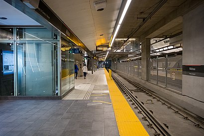 How to get to Mackenzie King Station with public transit - About the place