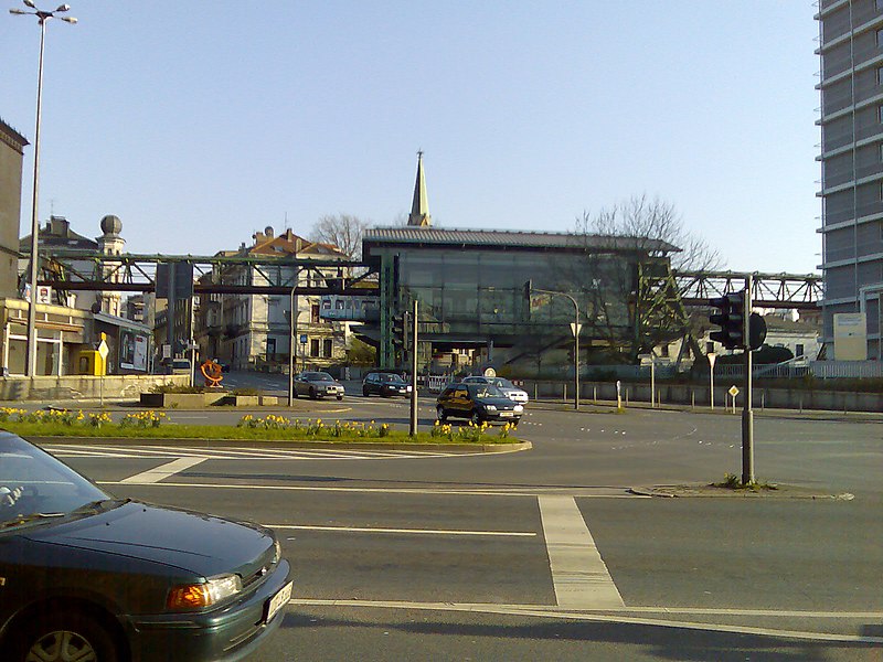 File:Robert-Daum-Platz 001.jpg