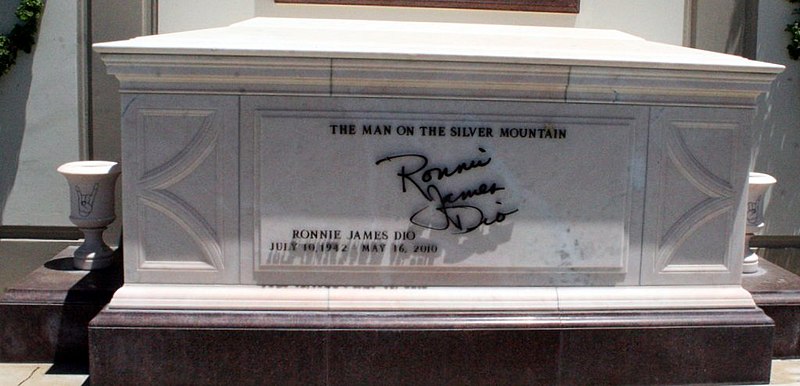 File:Ronnie James Dio Tomb.JPG