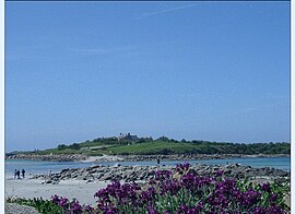 Île de Sieck vidět z Dossen Beach v Santecu