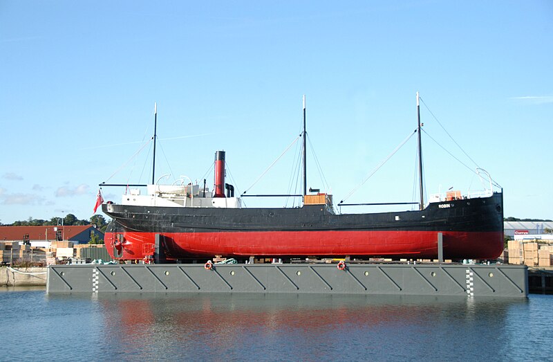 File:SS Robin 2010.JPG