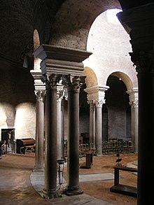 Santa Costanza, interno.jpg