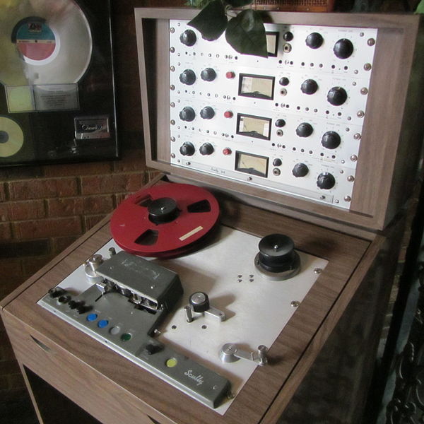 File:Scully 280 4-track tape recorder, Ardent Studios (cropped).jpg
