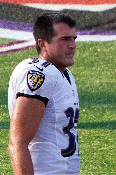 File:Sean Considine MT Stadium 2012 Practice.jpg