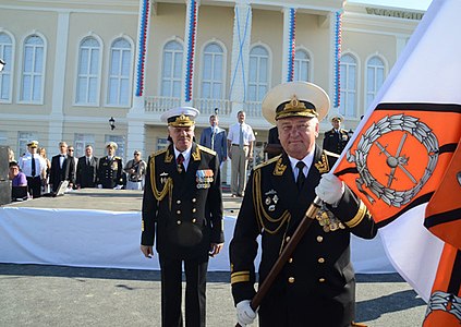 Командующий ЧФ РФ А. Витко вручил знамя начальнику училища, 1 сентября 2014 года