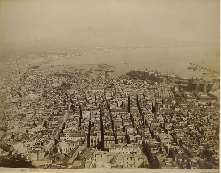 File:Sommer, Giorgio (1834-1914) - n. 1103 - Napoli - Panorama da S. Martino (altra versione).jpg