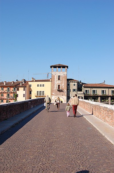 File:Sopra ponte Pietra.jpg