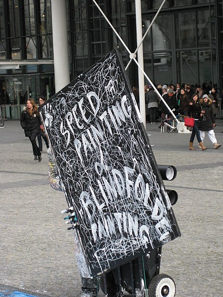 File:Speed painting on Place Georges-Pompidou 01.jpg