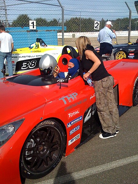 File:Spider cup before joing the grid (2915649900).jpg