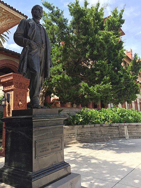 File:St. Augustine, Florida 2016 - Flagler Statue.jpg