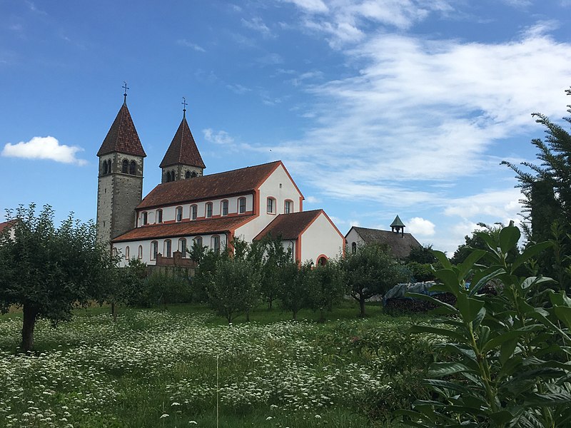 File:St. Peter und Paul Reichenau-Niederzell.JPG