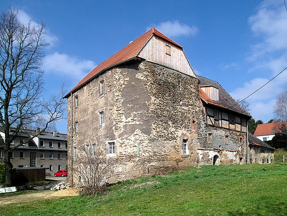 Steingut Burkhardswalde (ehemals mittelalterliche Befestigungsanlage).