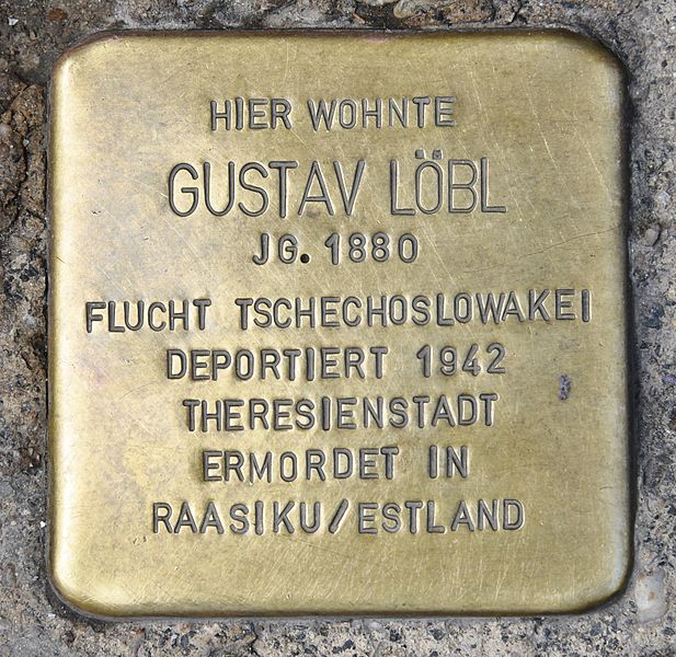 File:Stolperstein für Gustav Löbl.JPG