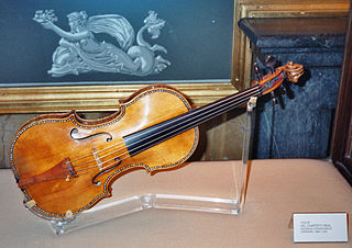 File:Stradivarius violin, Palacio Real, - Wikipedia