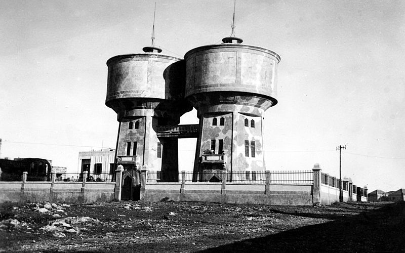 File:Strategically vital water towers on high ground near Tripoli, Lebanon (12357258893).jpg