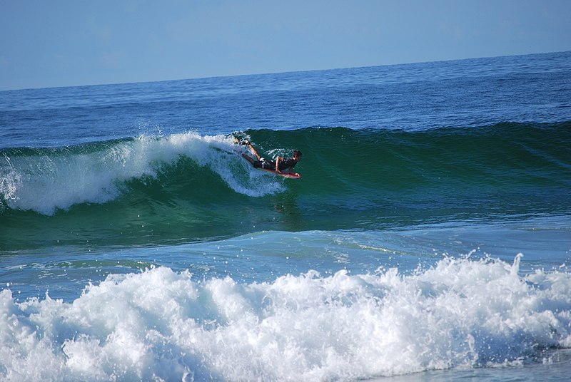 File:SurferZipolite1.JPG