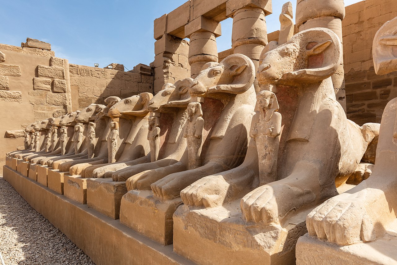 Ruína E Obelisco Do Templo De Karnak Em Luxor, Egito Foto de Stock