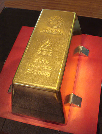 The world's largest gold bar at the Toi Gold Museum.