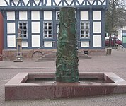 De Spenneweih-fontein voor het stadhuis