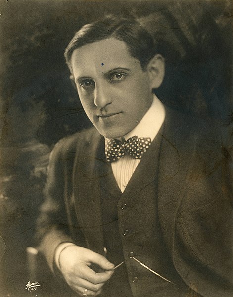 Edwards in 1919