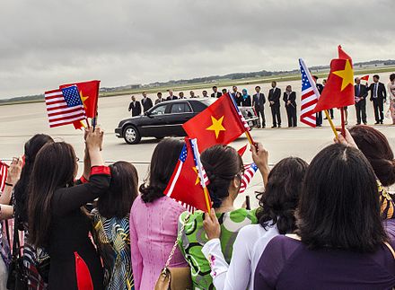 Chairman of the Communist Party Nguyễn Phú Trọng arrives at Joint Base Andrews, to meet U.S. President Barack Obama, 6 July 2015