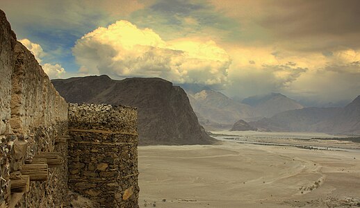 "View_from_Skardu_Fort_towards_River_Indus" by User:Osama Bangash