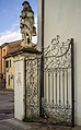 * Nomination Gate to Villa Querini with statue by Girolamo Albanese in Mestre-Venice. --Moroder 17:34, 20 June 2018 (UTC) * Decline Sorry, the gate is out of focus --Uoaei1 04:03, 21 June 2018 (UTC)