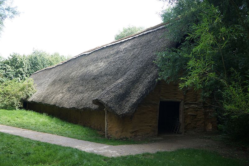 File:Villeneuve d'Ascq Eté2016 Asnapio Néolithique Era.jpg