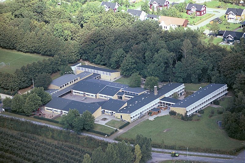 File:Virupskolen.jpg