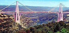 El puente de Wadi al-Kuf