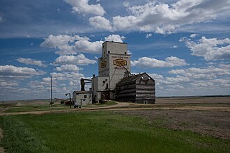 Elevator at Willows Willows, Saskatchewan (3641034228).jpg