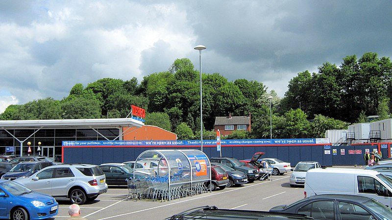 File:"Exciting changes" to Tesco's - geograph.org.uk - 1880942.jpg