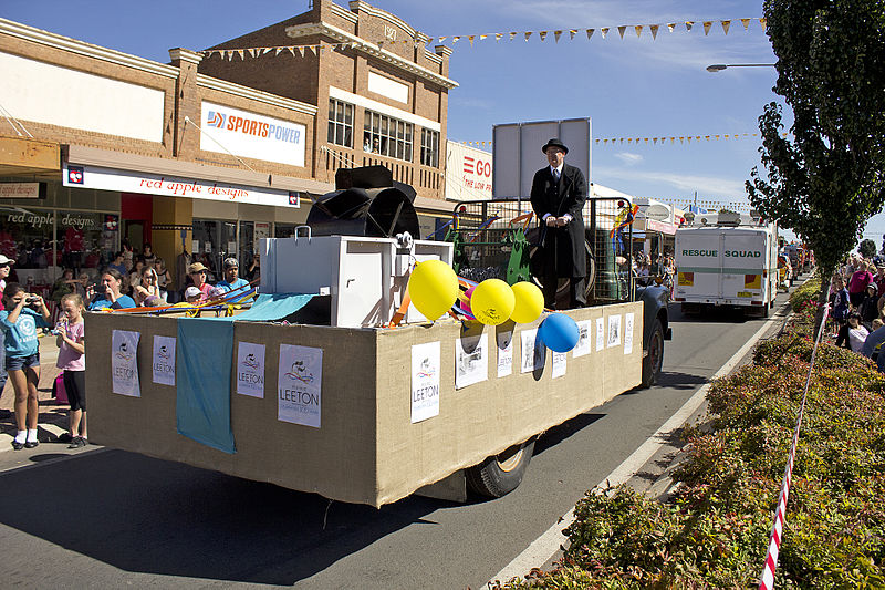 File:100 years of the turning on the water in the MIA float on a 1957 International truck in the SunRice Festival parade in Pine Ave (2).jpg