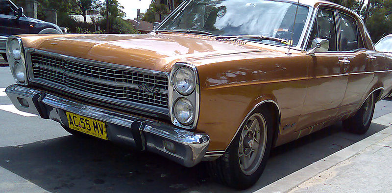 File:1970-1972 Ford ZD Fairlane 500 sedan 01.jpg