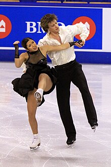 Andrea Chong with Guillaume Gfeller in 2009 2009 Skate Canada Dance - Andrea CHONG - Guillaume GFELLER - 9144a.jpg