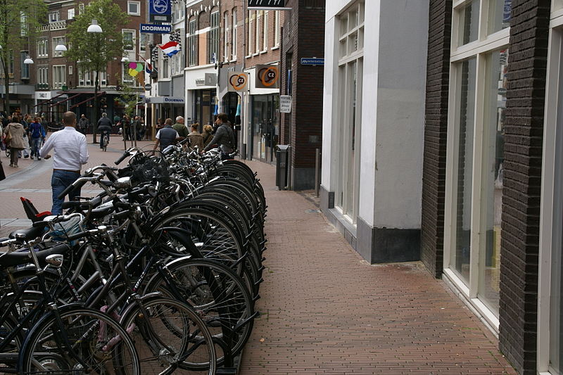 File:2013.05.30.161648 Bicycles Ziekerstraat Nijmegen NL.jpg