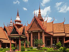 Le musée national du Cambodge, à Phnom Penh. (définition réelle 4 808 × 3 648)