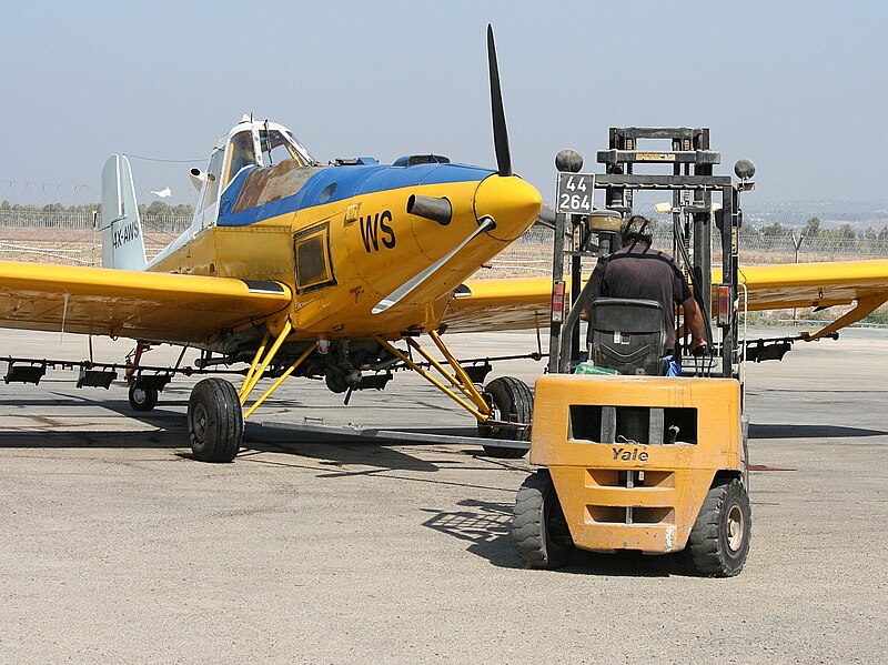 File:4X-AWS-Pushback1200.jpg