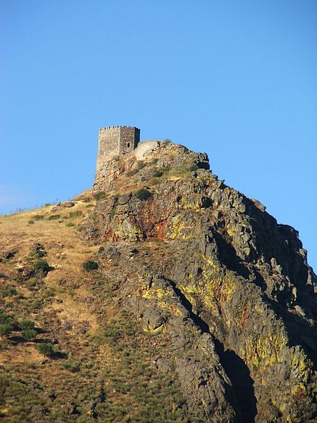 File:74124 - Castelo de Algoso.jpg