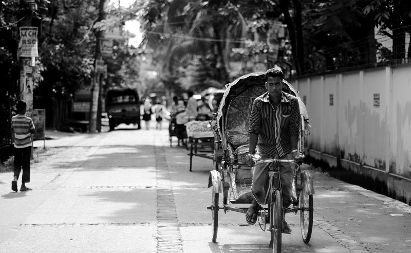 File:A rickshaw puller in bangladesh.jpg