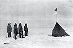 Roald Amundsen gruppe på Sydpolpunktet 14. desember 1911.